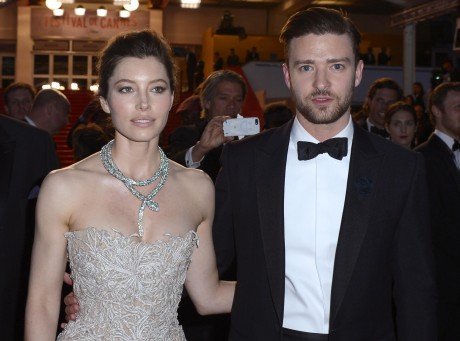 Photos-Cannes-2013-Jessica-Biel-et-Justin-Timberlake-glamour-et-amoureux-sur-tapis-rouge_paysage_460x380